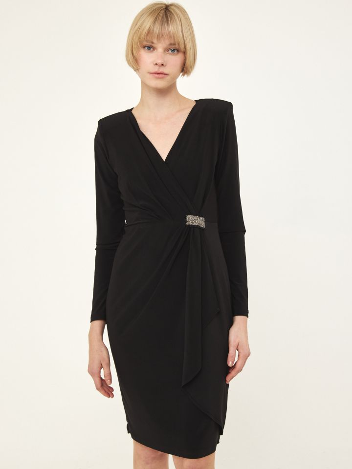 שמלה מעטפה שילוב יהלומים בצבע שחור