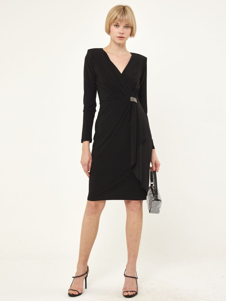 שמלה מעטפה שילוב יהלומים בצבע שחור