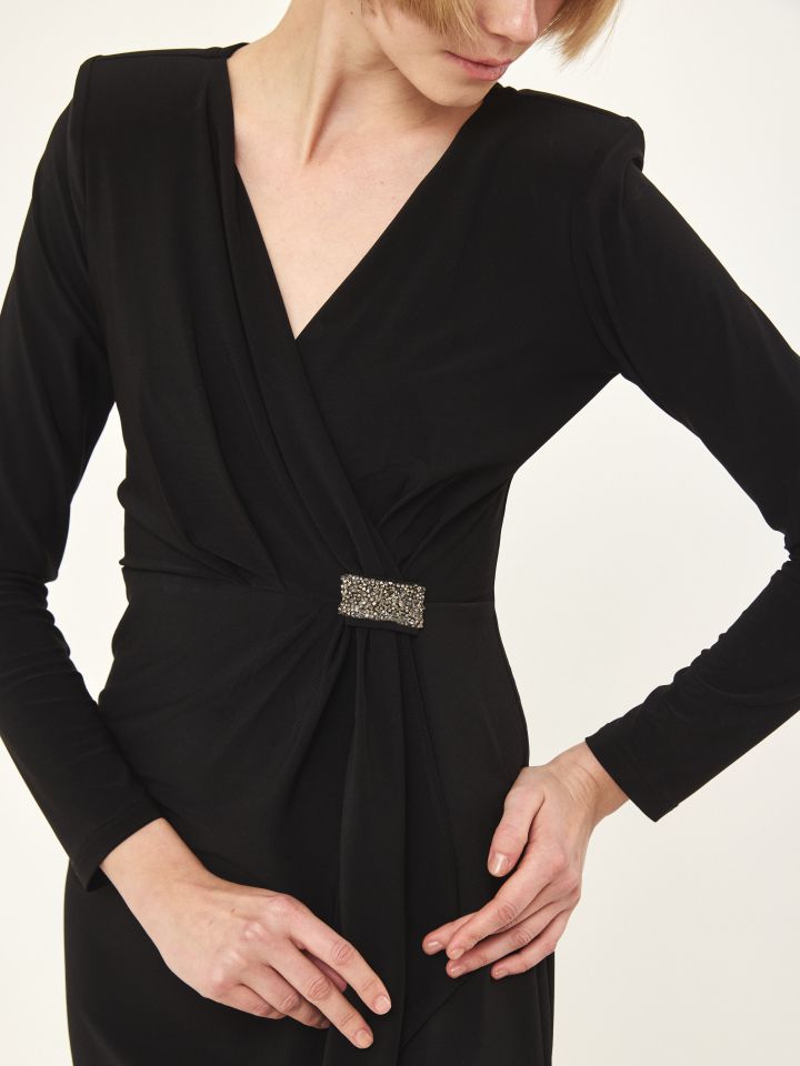 שמלה מעטפה שילוב יהלומים בצבע שחור