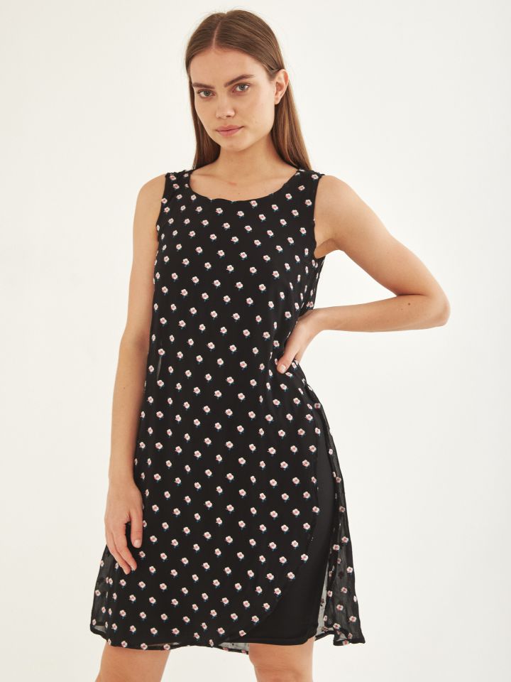 שמלה ריקמות פרחים בצבע פרחוני