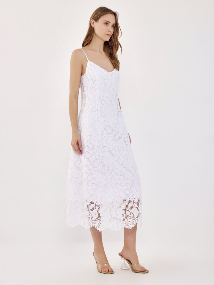 שמלה קרושה בצבע לבן