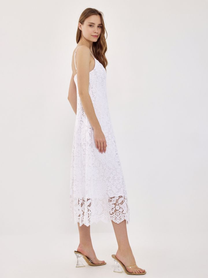 שמלה קרושה בצבע לבן