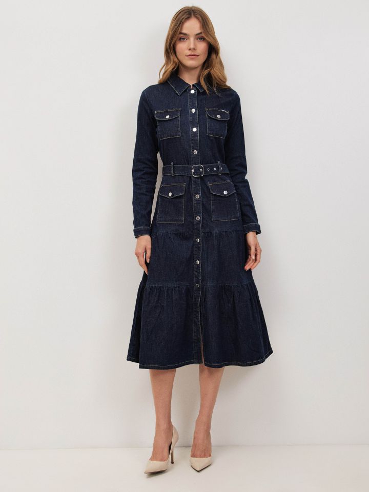 שמלה ג’ינס חגורה בצבע ג’ינס כהה