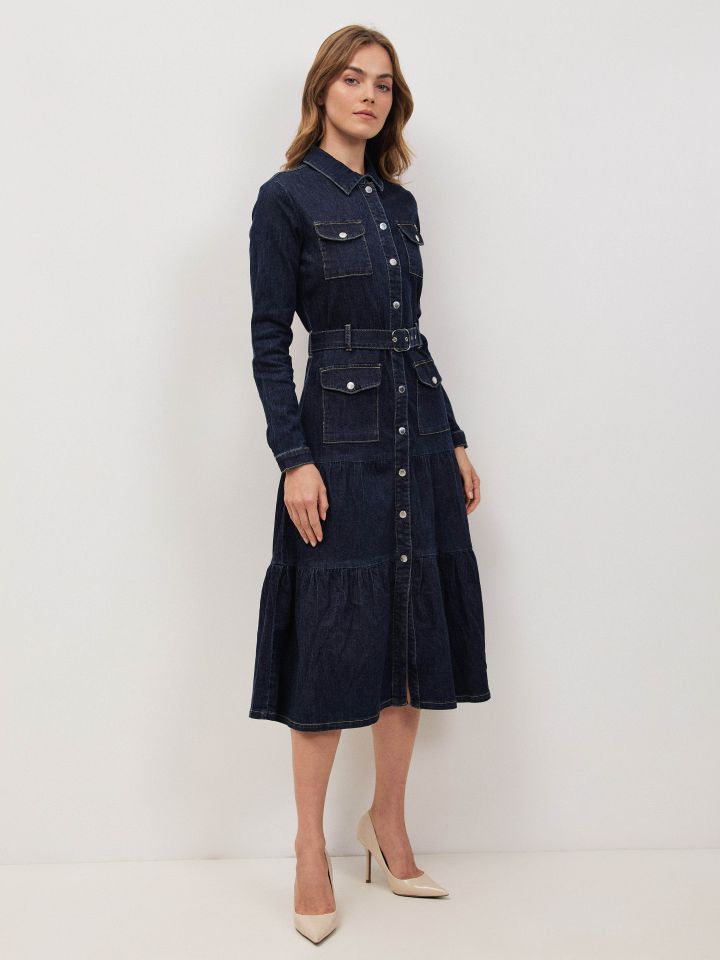 שמלה ג’ינס חגורה בצבע ג’ינס כהה