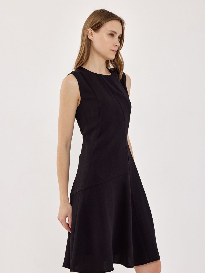 שמלה קלוש PARIS בצבע שחור