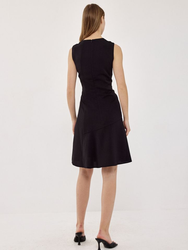 שמלה קלוש PARIS בצבע שחור