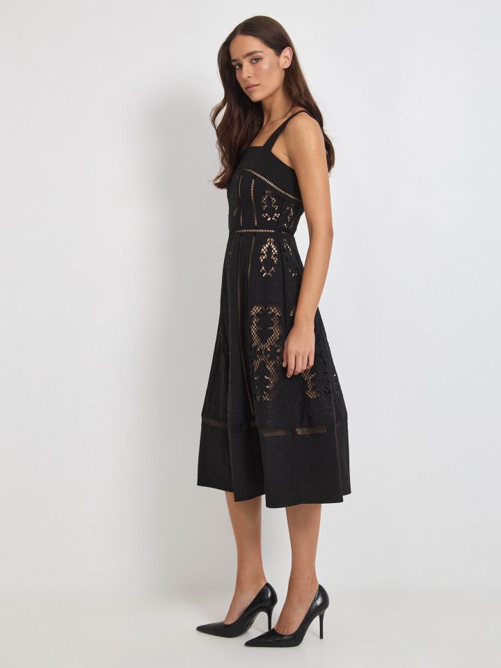 שמלה תחרה KONTENTO בצבע שחור