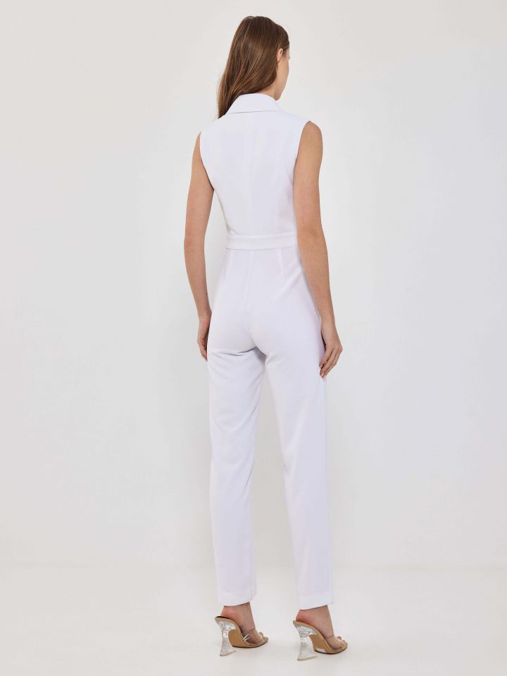 אוברול צוארון בצבע לבן