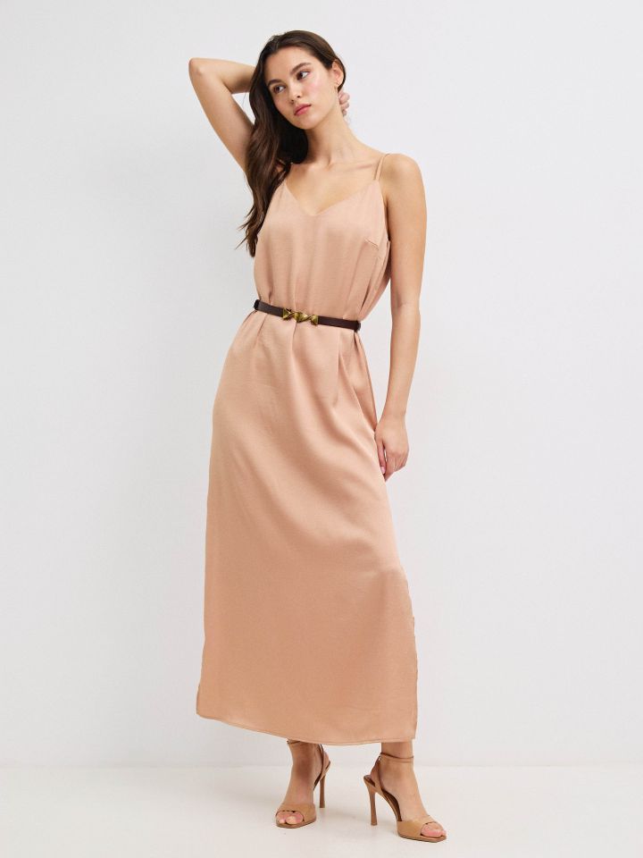 שמלה סטן  PROMO בצבע קאמל