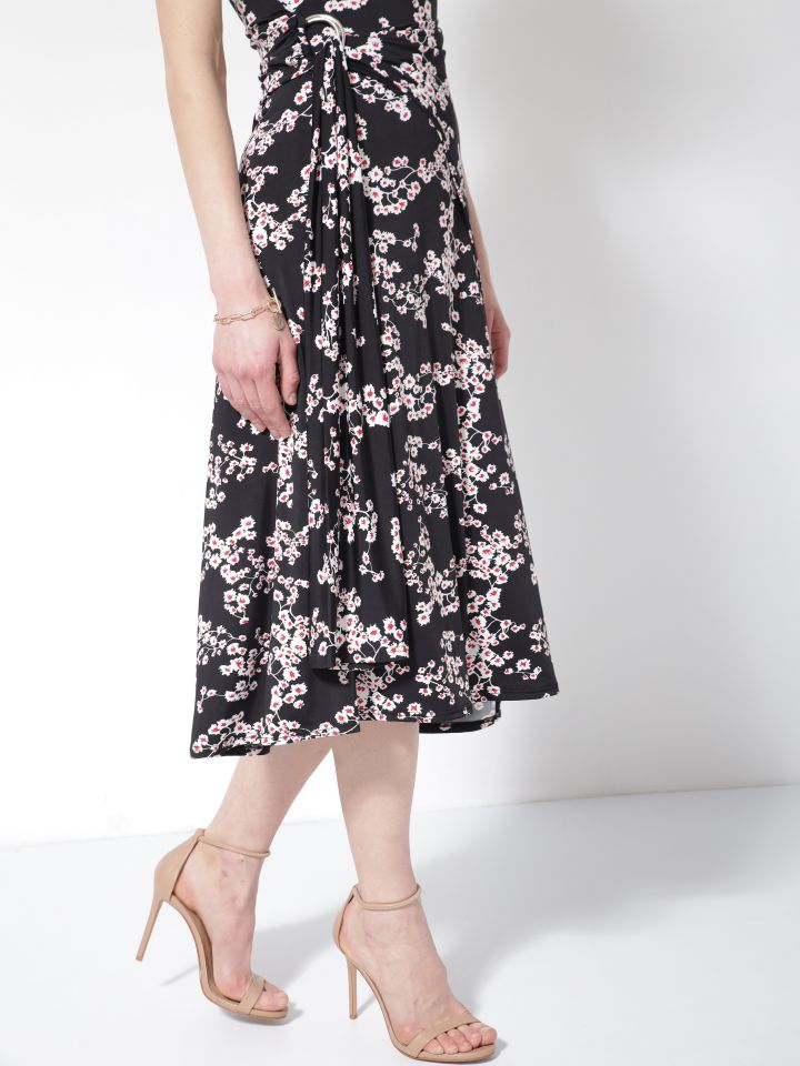 שמלה קשירה צד בצבע פרחוני