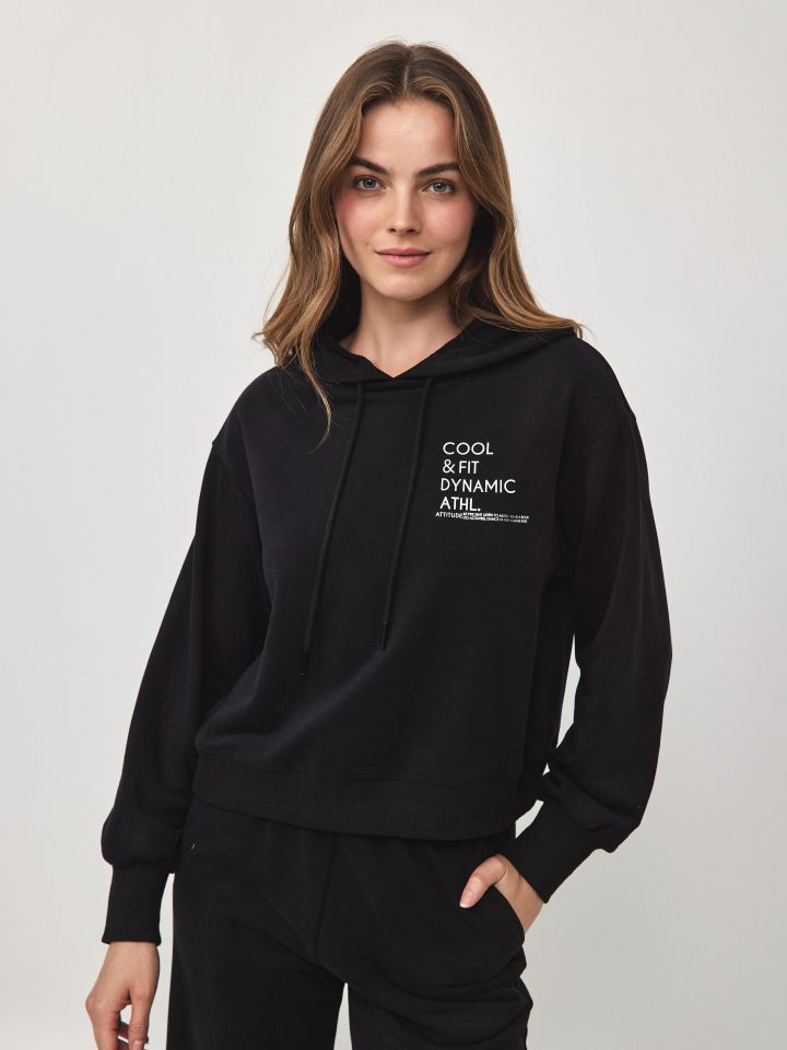 חליפת פנאי קפוצ’ון בצבע שחור