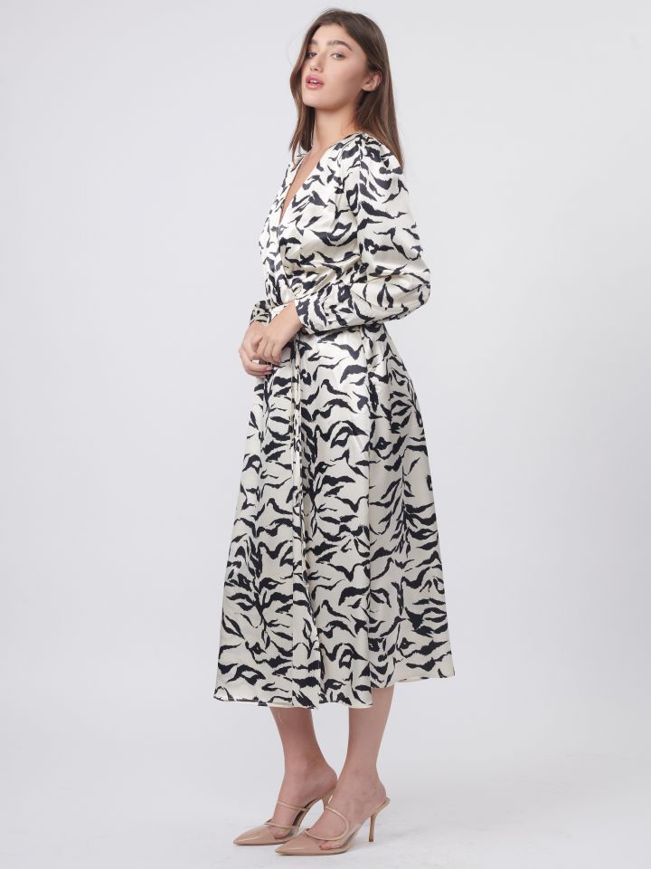 שמלה מעטפה דפוס ספארי בצבע אופוויט