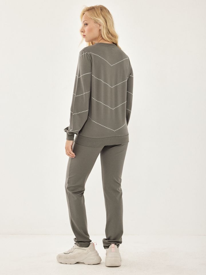 חליפת פנאי שילוב ניטים בצבע ירוק גולברי