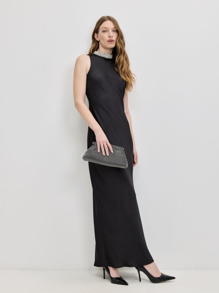 שמלה פתח דמוי יהלומים בצבע שחור