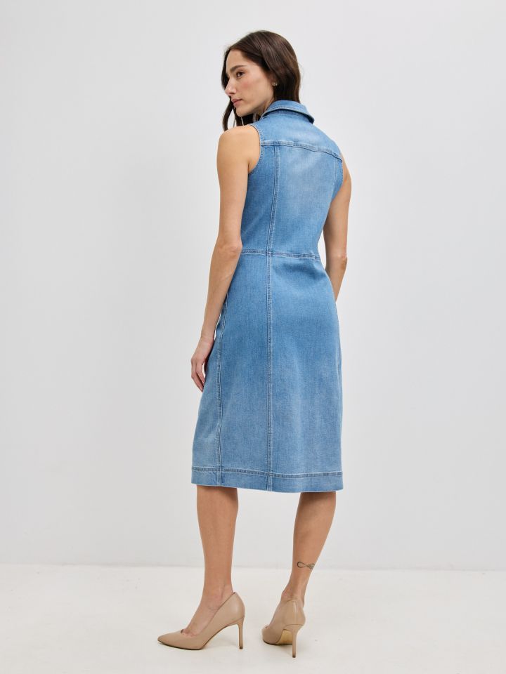 שמלה ג’ינס צוארון בצבע ג’ינס בהיר