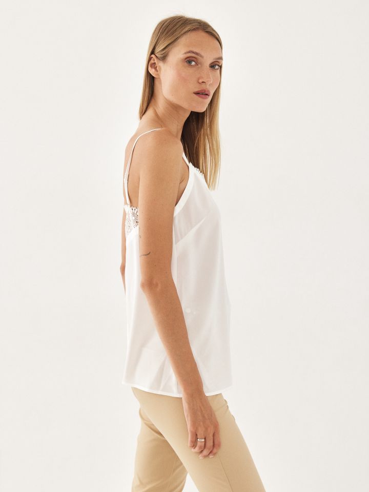 גופיה קרושה בצבע אופוויט