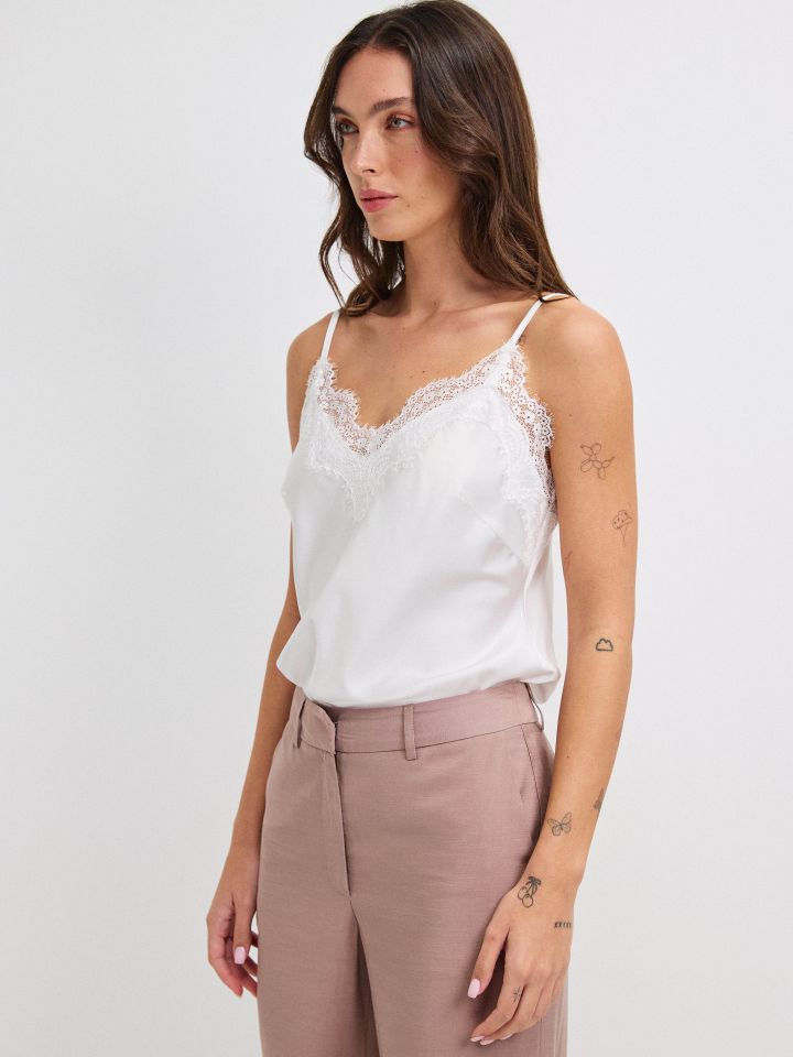 גופיה שילוב תחרה PROMO בצבע אופוויט