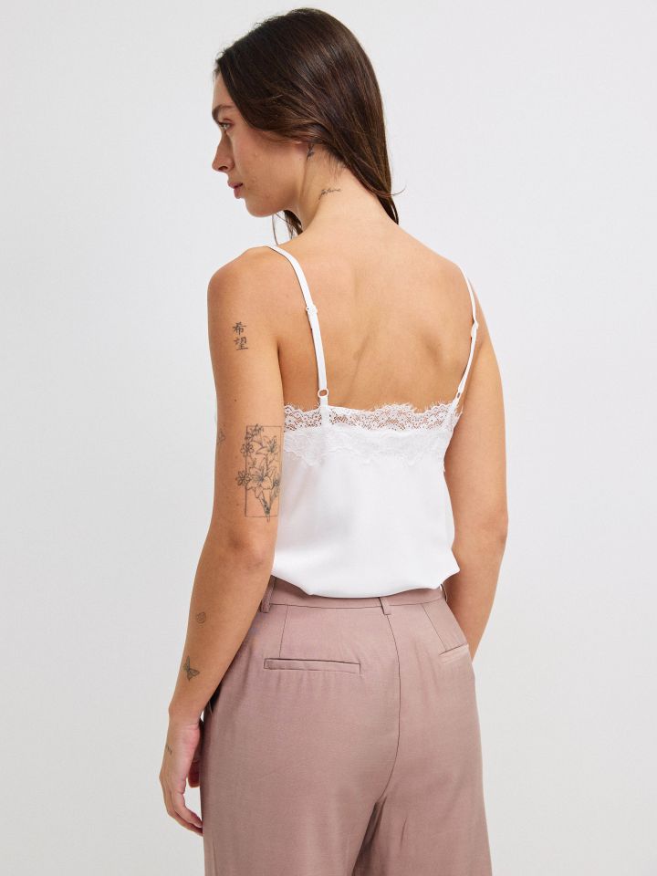 גופיה שילוב תחרה PROMO בצבע אופוויט