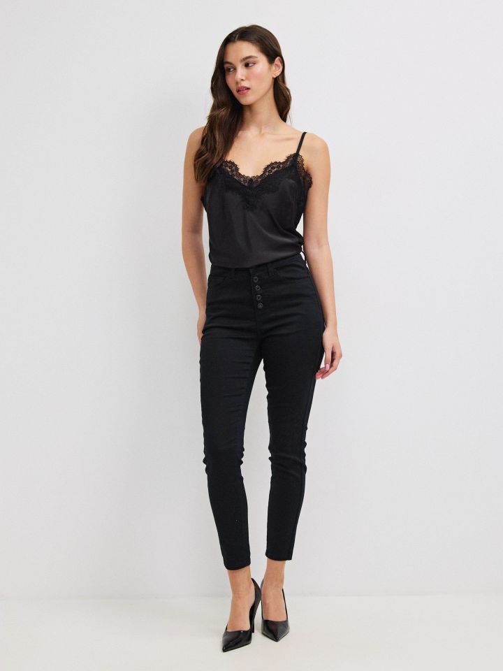 גופיה שילוב תחרה PROMO בצבע שחור