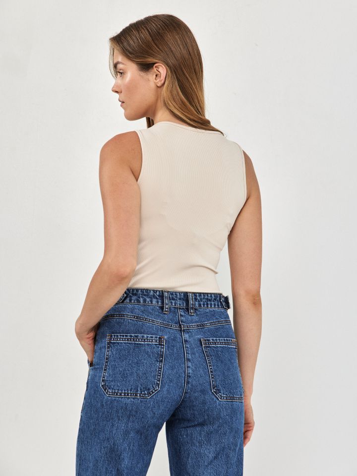 גופיה ריב פתח אסמטרי PROMO בצבע בייז’