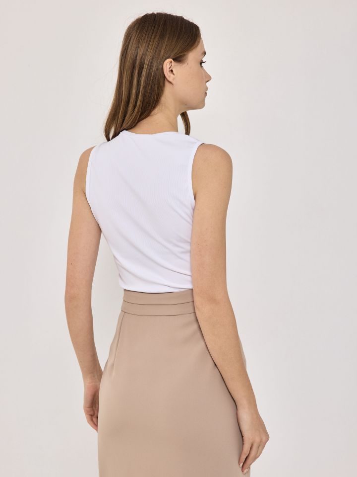 גופיה ריב פתח אסמטרי  PROMO בצבע לבן