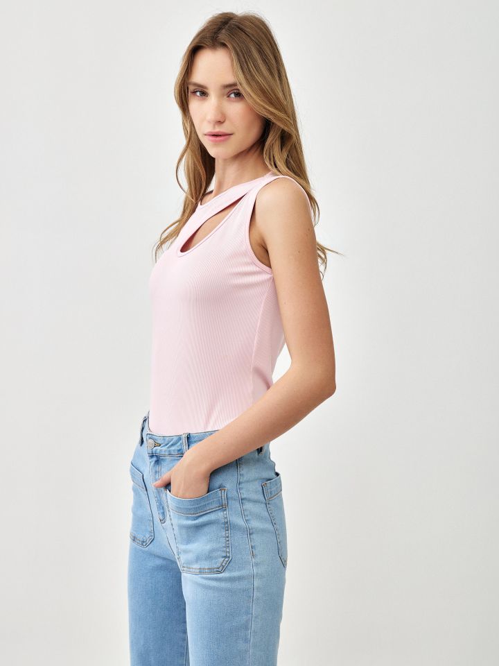 גופיה ריב פתח אסמטרי  PROMO בצבע ורוד