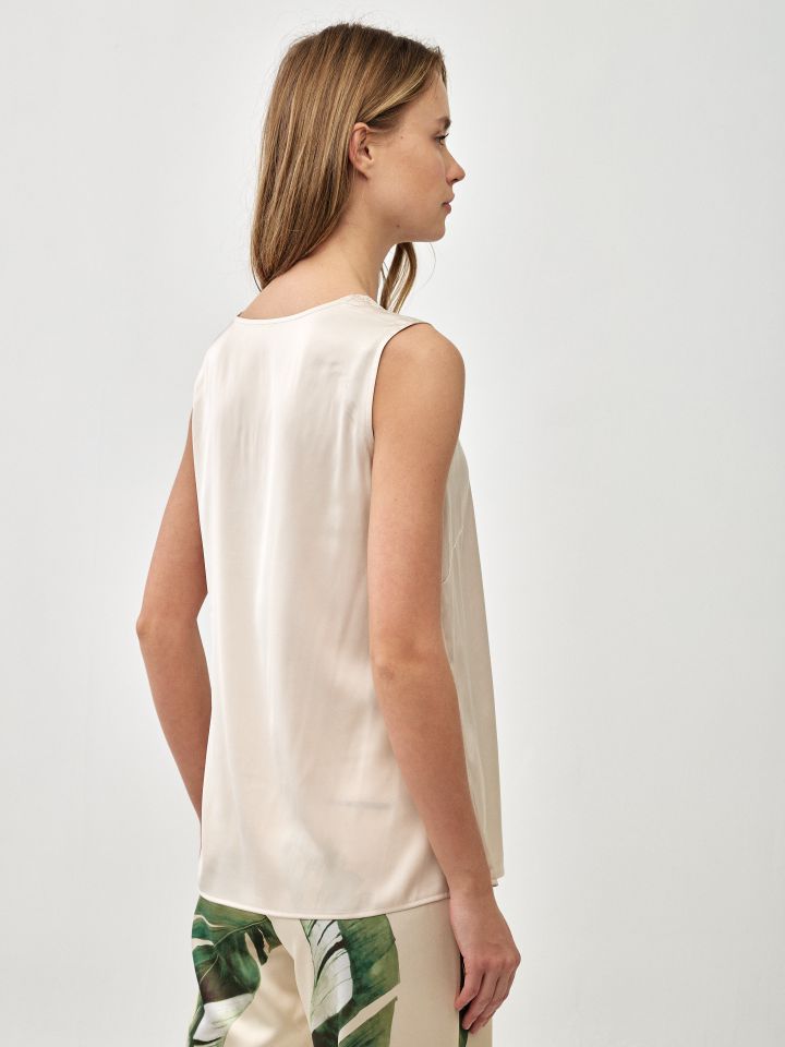 גופיה V שילוב תחרה PROMO בצבע בייז’