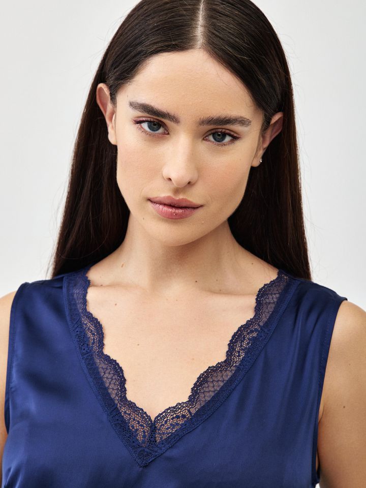 גופיה V שילוב תחרה PROMO בצבע נייבי