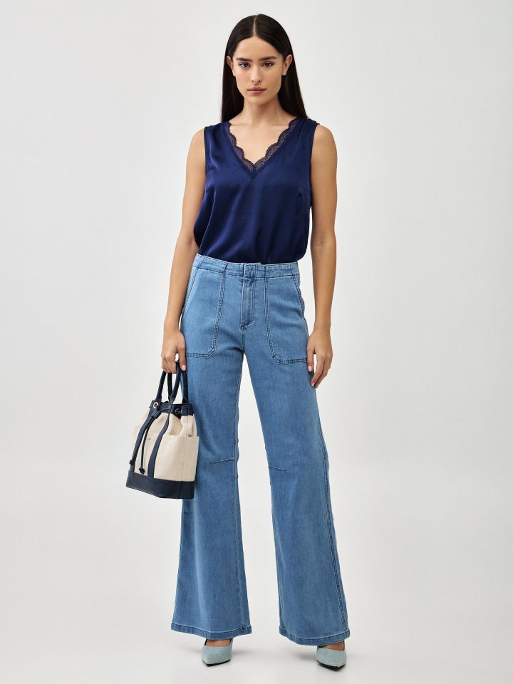 גופיה V שילוב תחרה PROMO בצבע נייבי