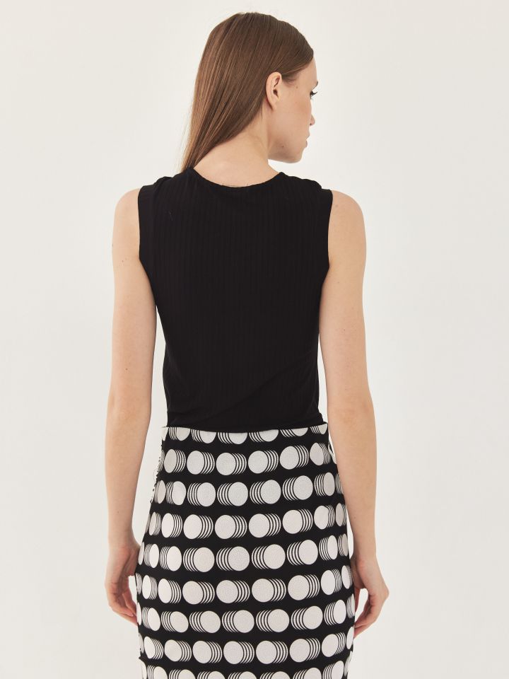 גופיה ניקי ריב PROMO בצבע שחור