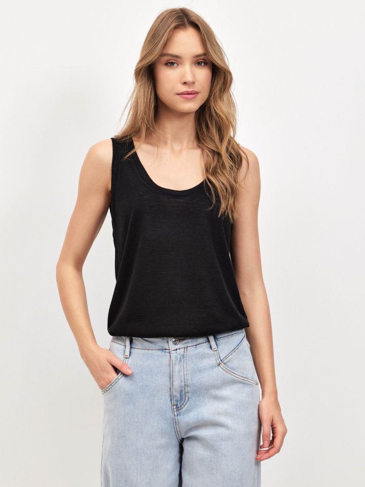 גופיה סלאב PROMO ILANIT בצבע שחור