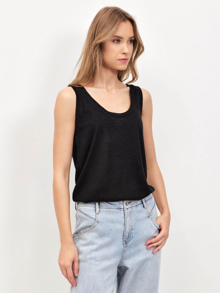 גופיה סלאב PROMO ILANIT בצבע שחור