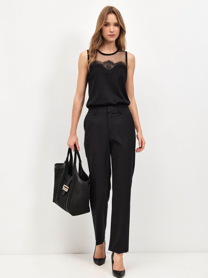 גופיה שילוב תחרה בצבע שחור