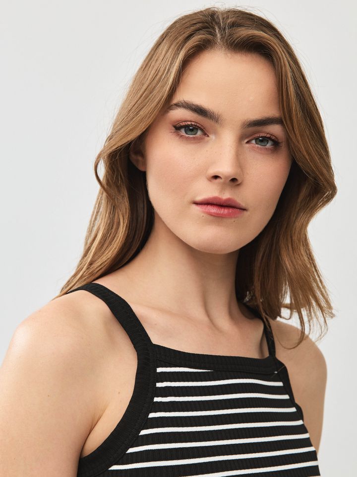 גופיה פסים PROMO בצבע שחור