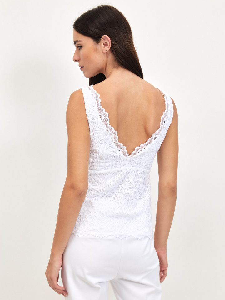 גופיה V תחרה PROMO בצבע לבן