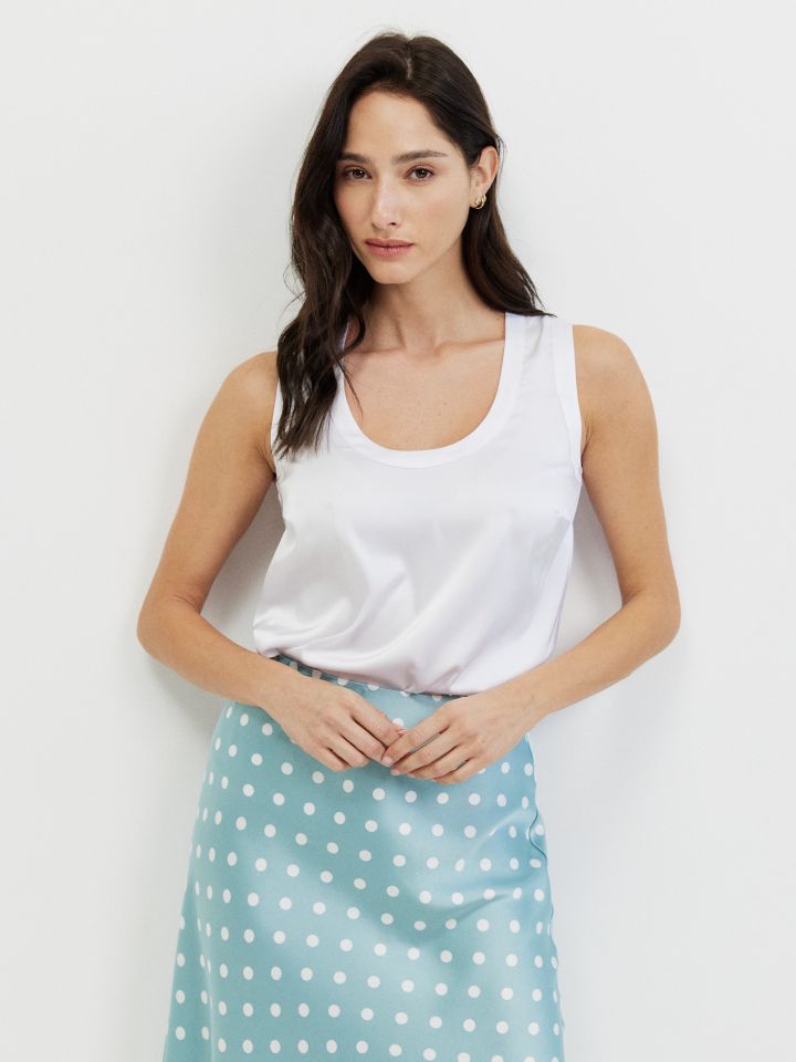 גופיה סטן פתח עגול PROMO בצבע לבן