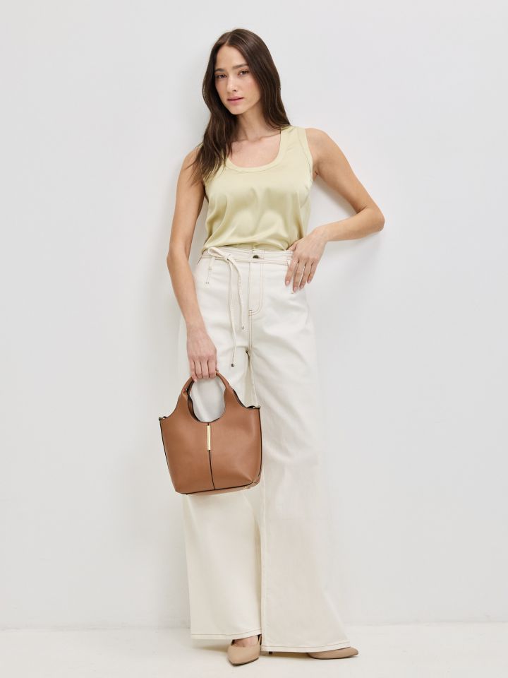 גופיה סטן פתח עגול PROMO בצבע זהב