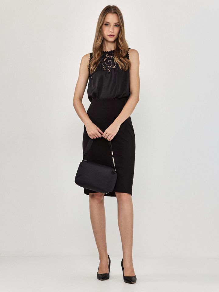 גופיה סטן שילוב תחרה בצבע שחור