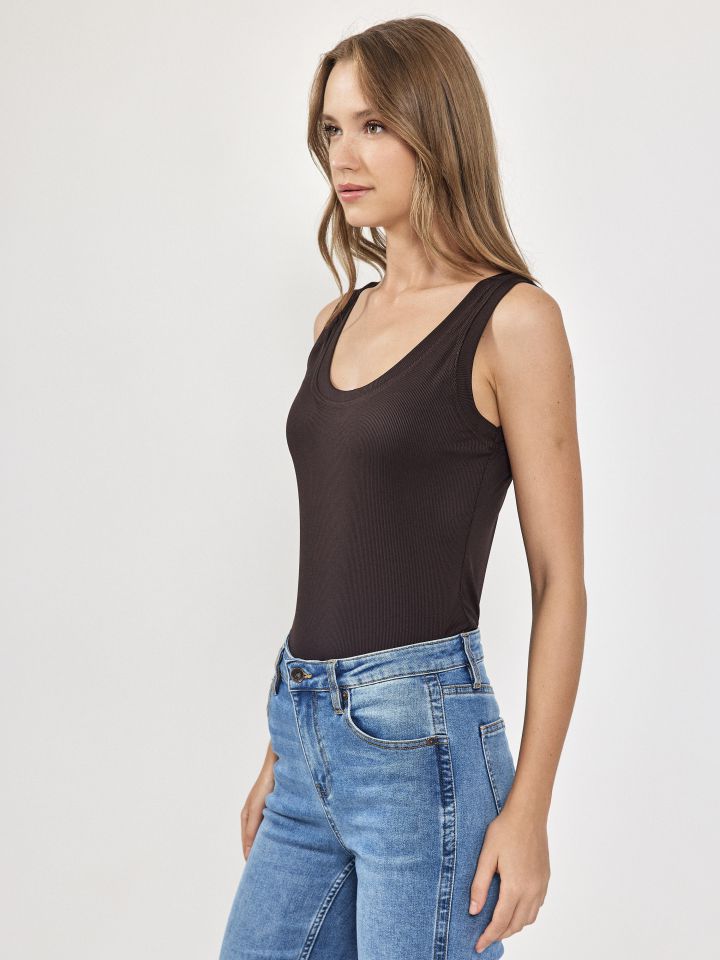 גופיה ריפס PROMO בצבע חום