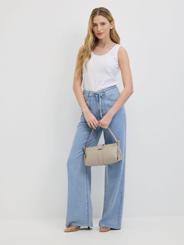 גופיה דמוי יהלומים בצבע לבן