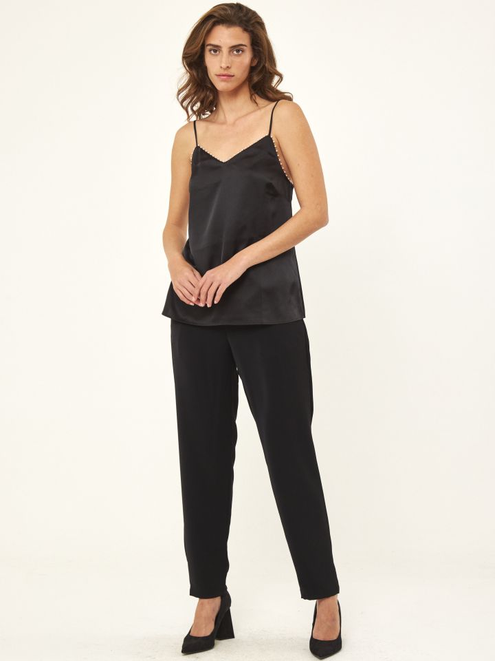 גופיה סטן פנינים בצבע שחור