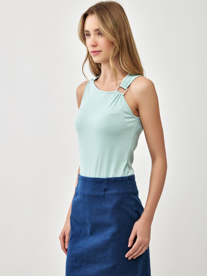 גופיה כתפיה אבזם בצבע ירוק