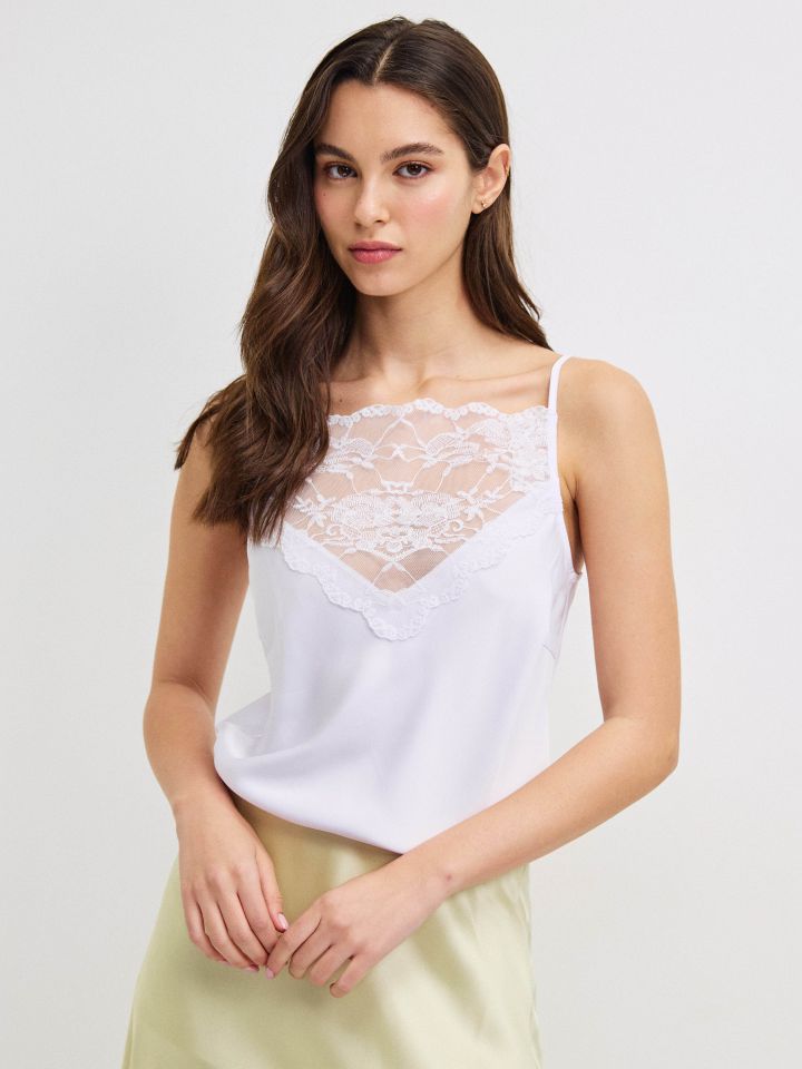 גופיה סטן שילוב תחרה בצבע לבן