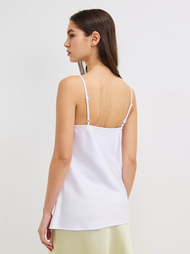 גופיה סטן שילוב תחרה בצבע לבן