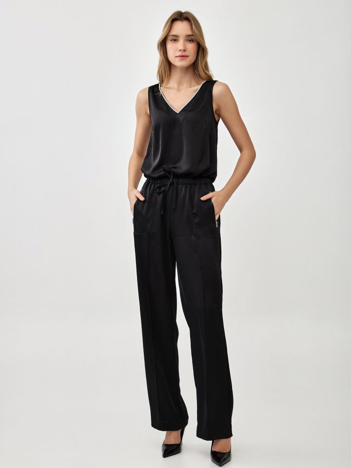 גופיה סטן דמוי יהלומים בצבע שחור