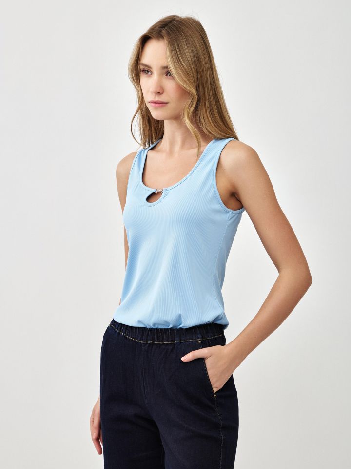 גופיה ריב פתח אבזם בצבע תכלת