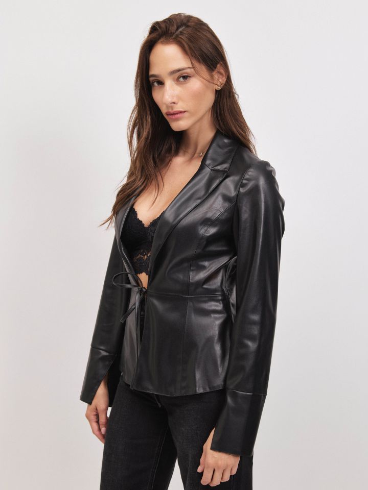 עליונית דמוי עור קשירה בצבע שחור