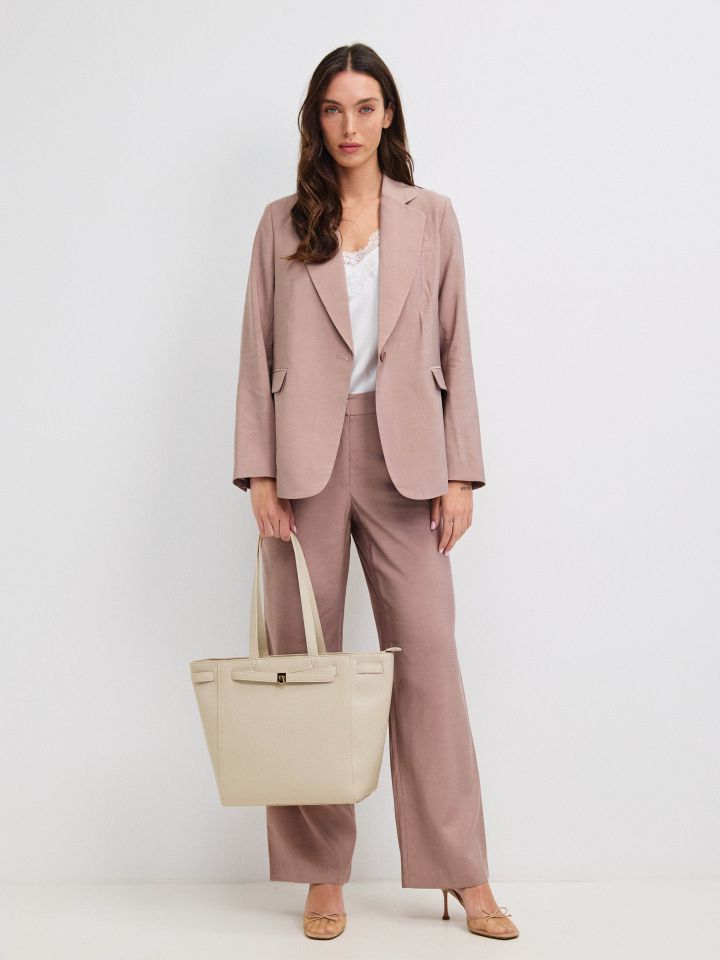 ג’קט דמוי פישתן כפתור אחד בצבע מוקה