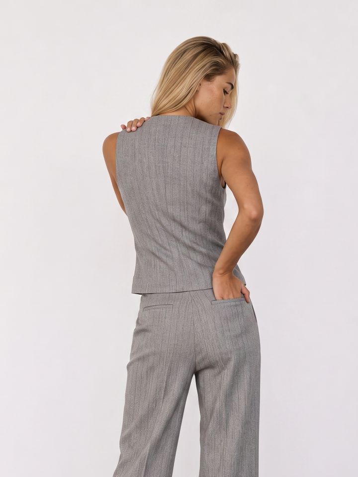 וסט GREY פסים בצבע אפור