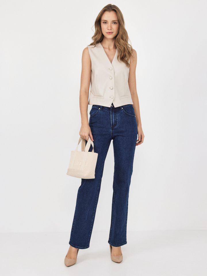 וסט דמוי עור קצר בצבע בייז’